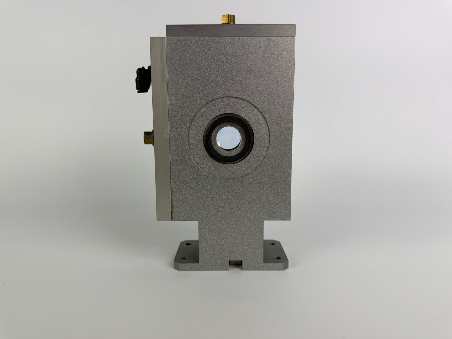 1x Rofin 101 112 229 Cooled Laser In-Beam Focuser Lens / Filter Module