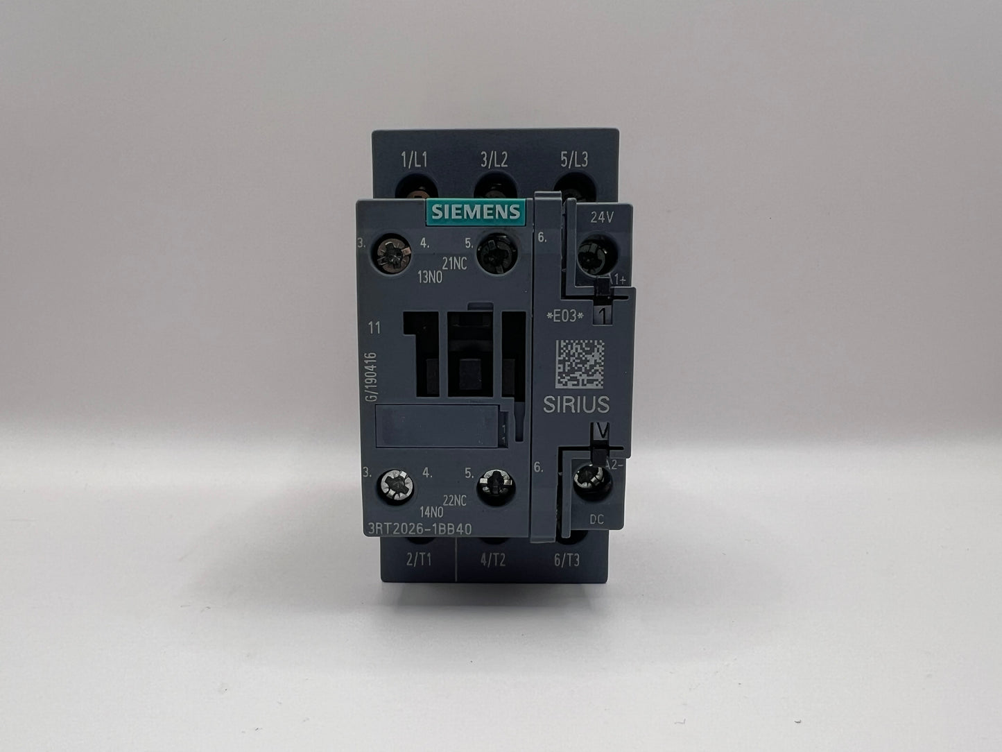 Siemens SIRIUS 3RT2026-1BB40  CONTACTOR