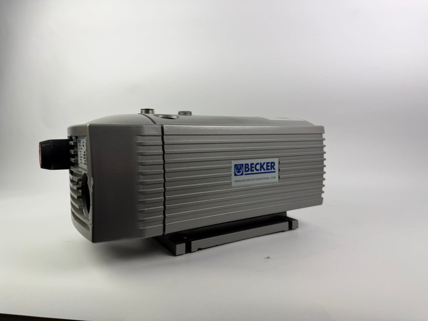 Becker VT4.16 Rotary Vane Vacuum Pump 0.55/0.70kW 3-Phase 16-19 m³/h 2017