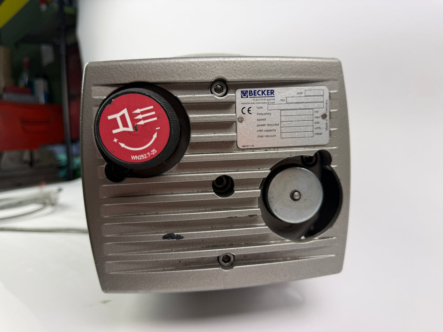 Becker VT4.16 Rotary Vane Vacuum Pump 0.55/0.70kW 16-19 m³/h 3-Phase 2016 Germany