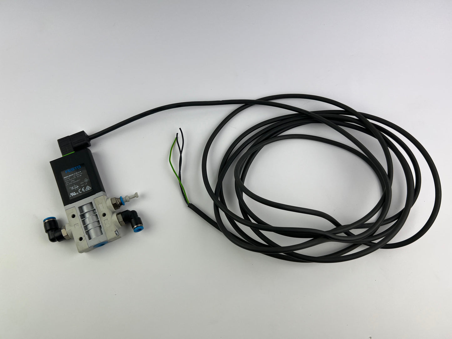 Festo MHE4-MS1H-3/2G-1/4 Pneumatic Solenoid Valve 525187 with 430cm Cable
