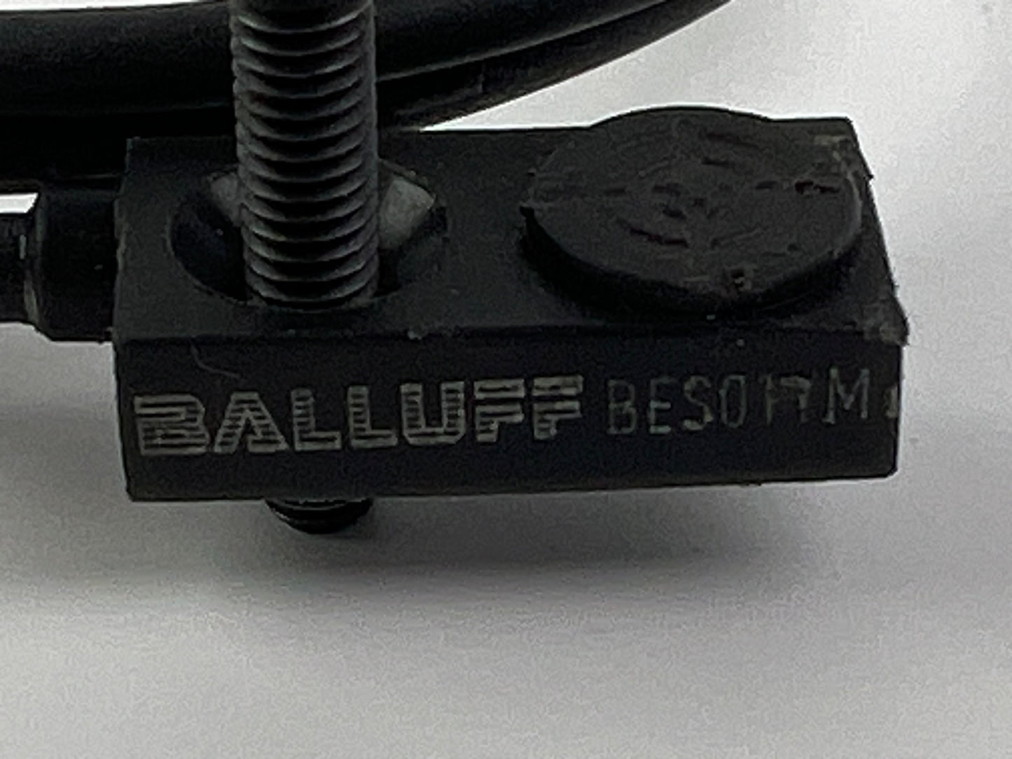 Balluff 2226CN Inductive Proximity Sensor, 30cm Cable