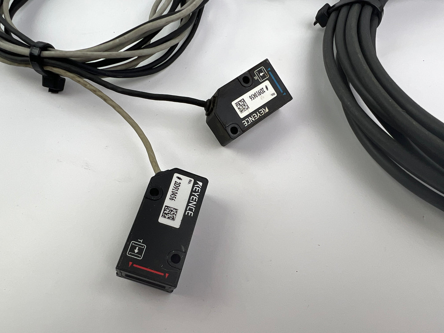 1x Keyence LV-N11CP Digital Laser Sensor + 2x LV-NH100 Sensor Heads 5m Cable