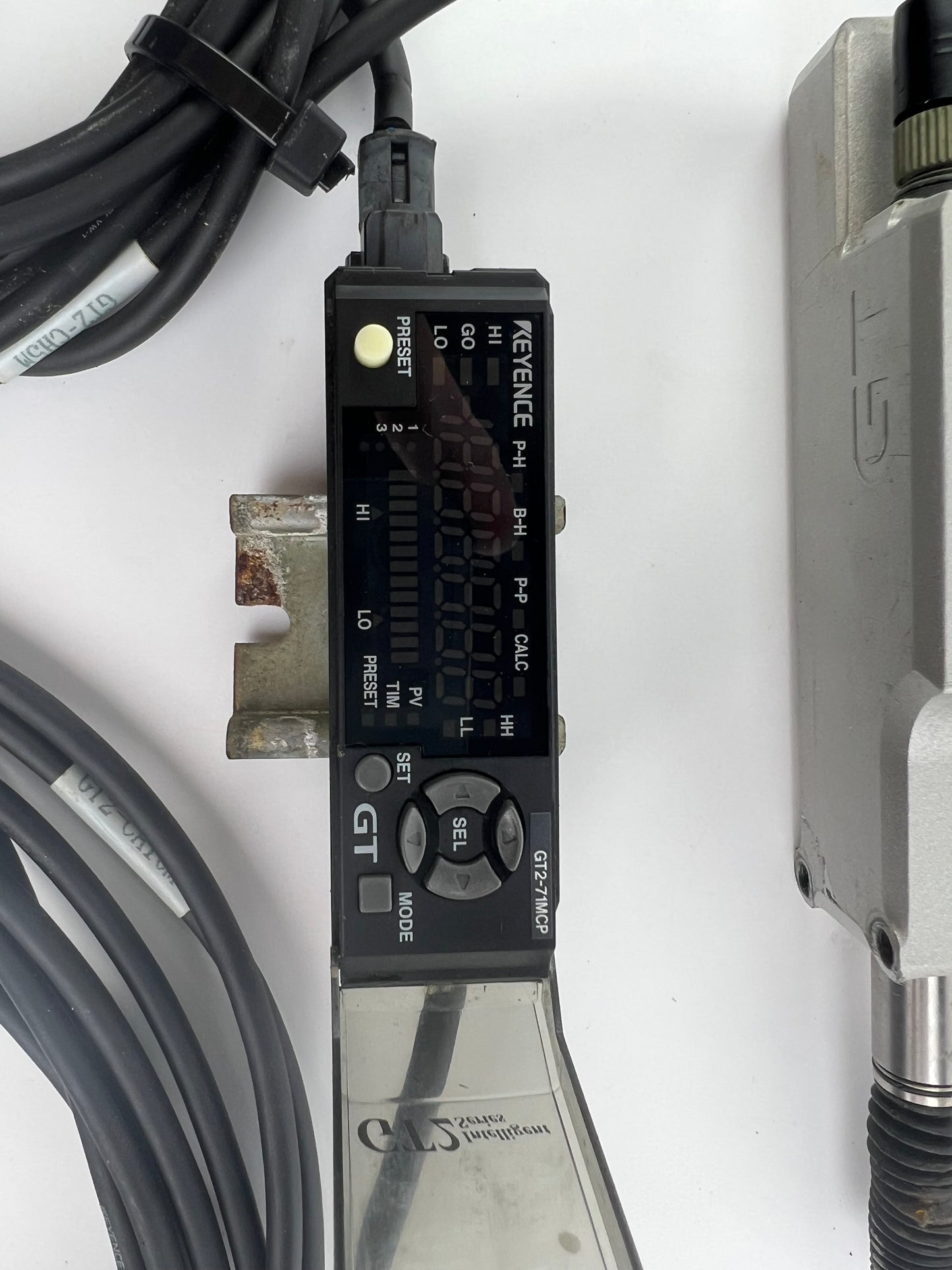 Keyence GT2-71MCP Sensor Amplifier + GT2-H32 Sensor Head