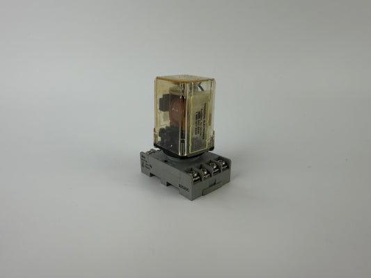 Struthers-Dunn A314XAX48P General Purpose Relay 120VAC w/ Idec SR2P-06 Base