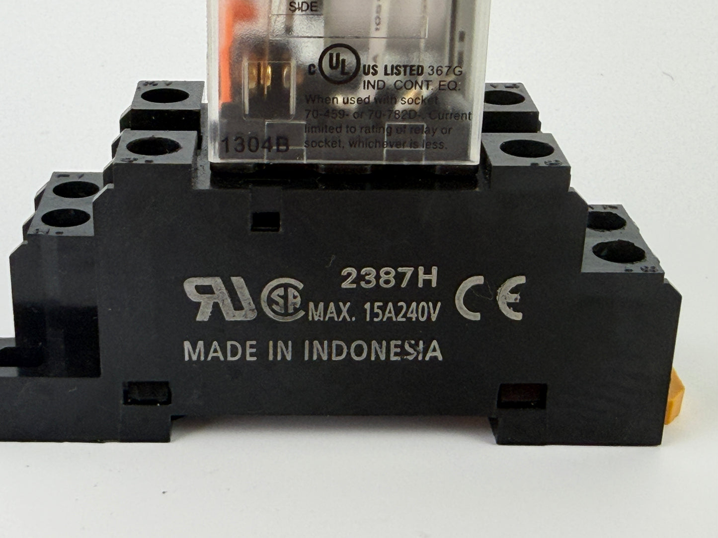 Magnecraft 782XBXM4L-24D Relay 24VDC + 2387H Base Socket Schneider Electric