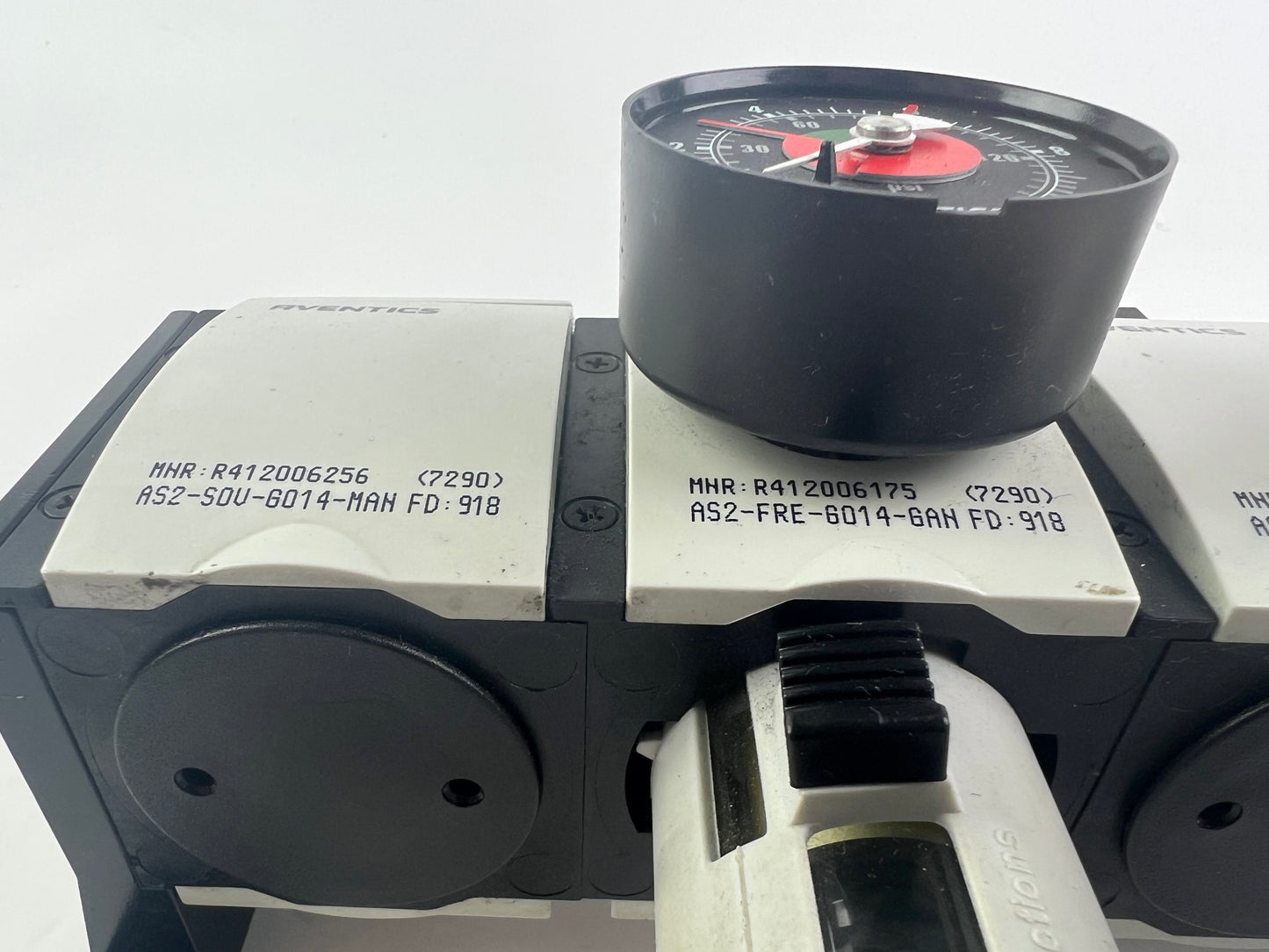 Aventics Pressure Regulating Valves R412006256 R412006175 R412006380 R412006250 + R412010767 + 2 Cables 230cm