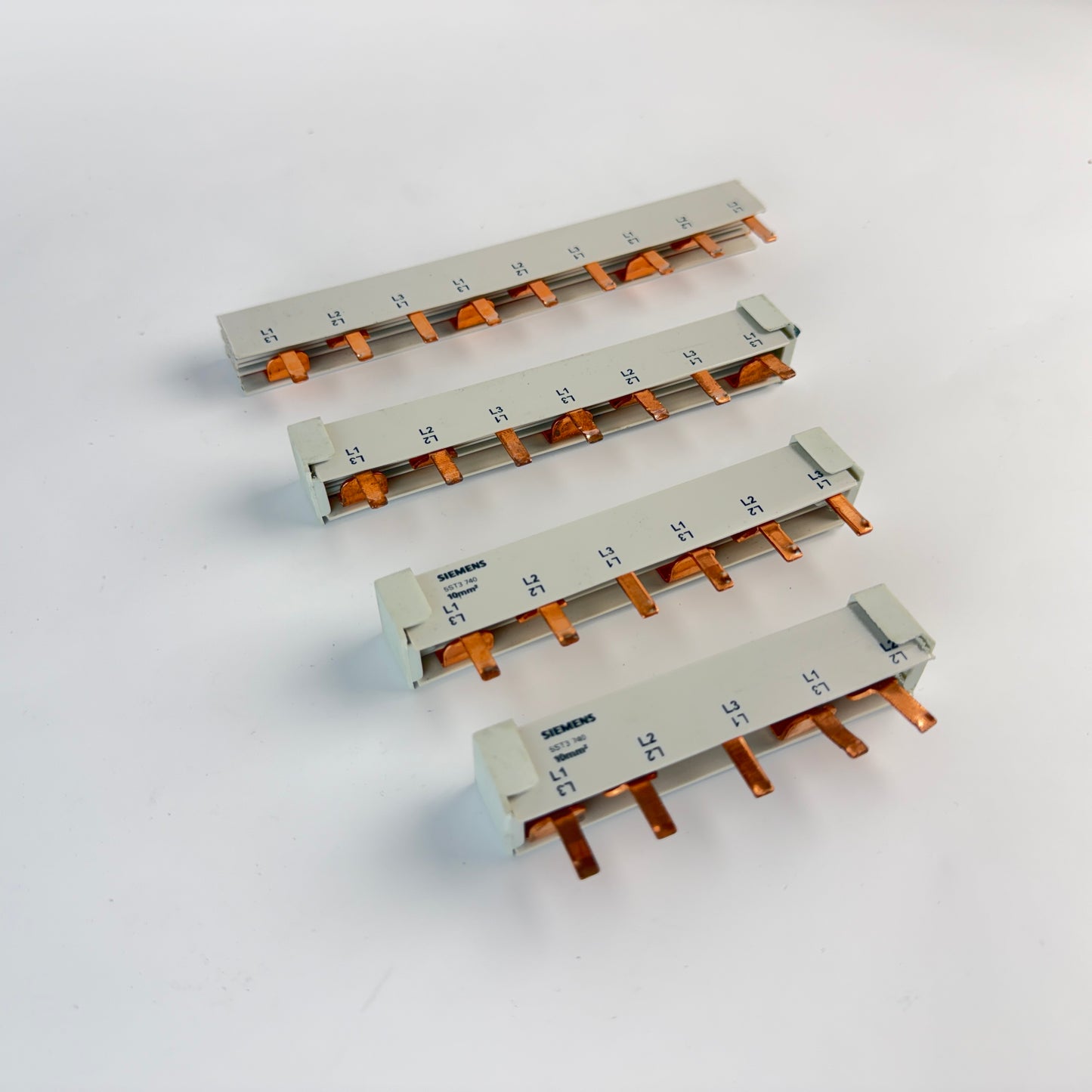 Lot of 4 Siemens 5ST3740 10mm² 3-Phase Pin Busbar Copper Comb Busbar