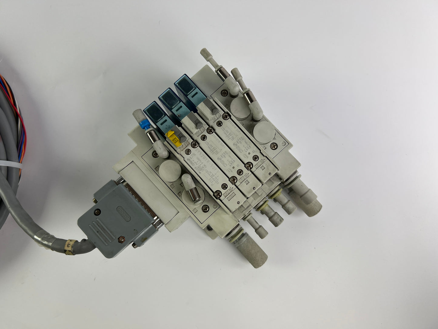 SMC SS5Y5-10-5880 Manifold + 2x SY5101R-5UF1 + 1x SY5201R-5UF1 Valves