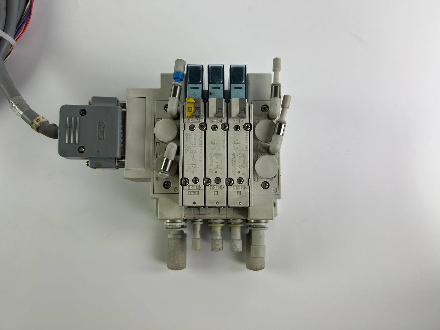 SMC SS5Y5-10-5880 Manifold + 2x SY5101R-5UF1 + 1x SY5201R-5UF1 Valves