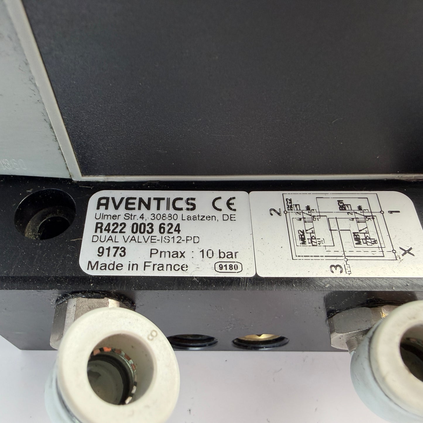 AVENTICS Dual 5/2 Directional Valve R422 002 577 w/ Island R422 003 624 Sensors Coils