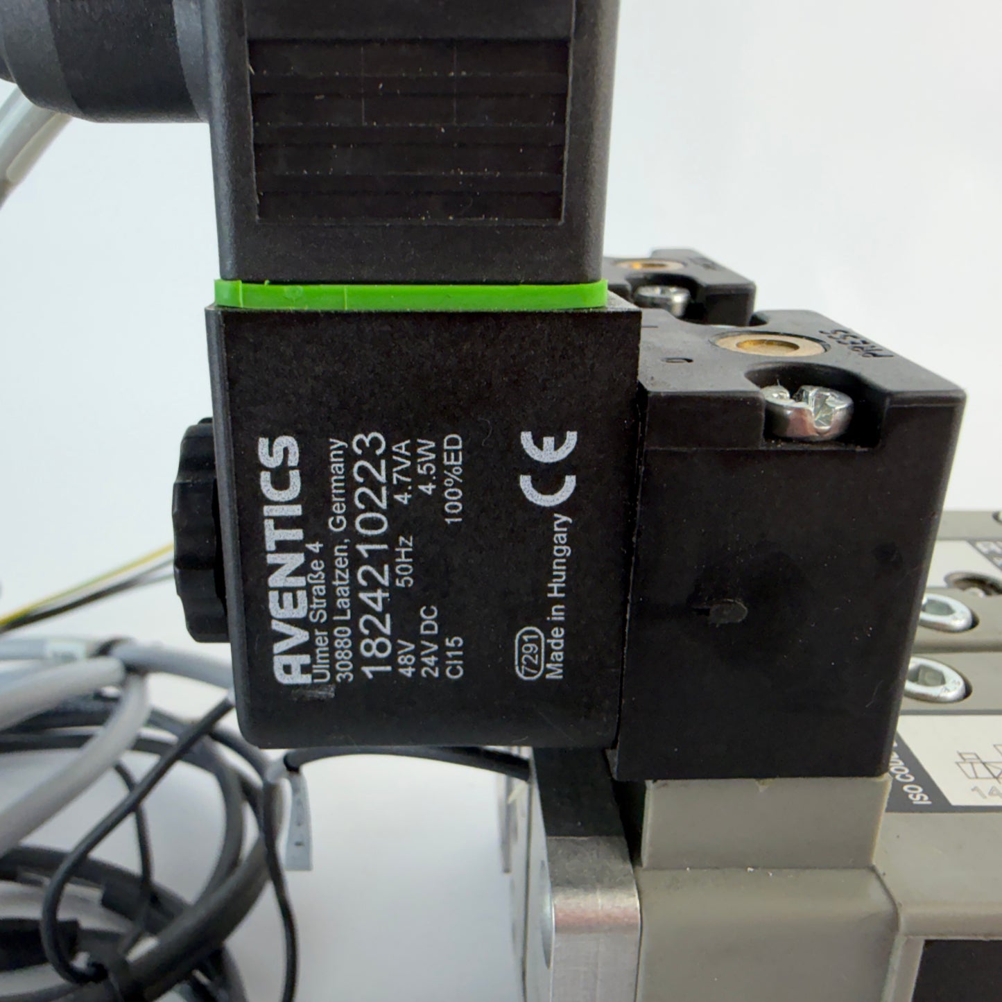 AVENTICS Dual 5/2 Directional Valve R422 002 577 w/ Island R422 003 624 Sensors Coils