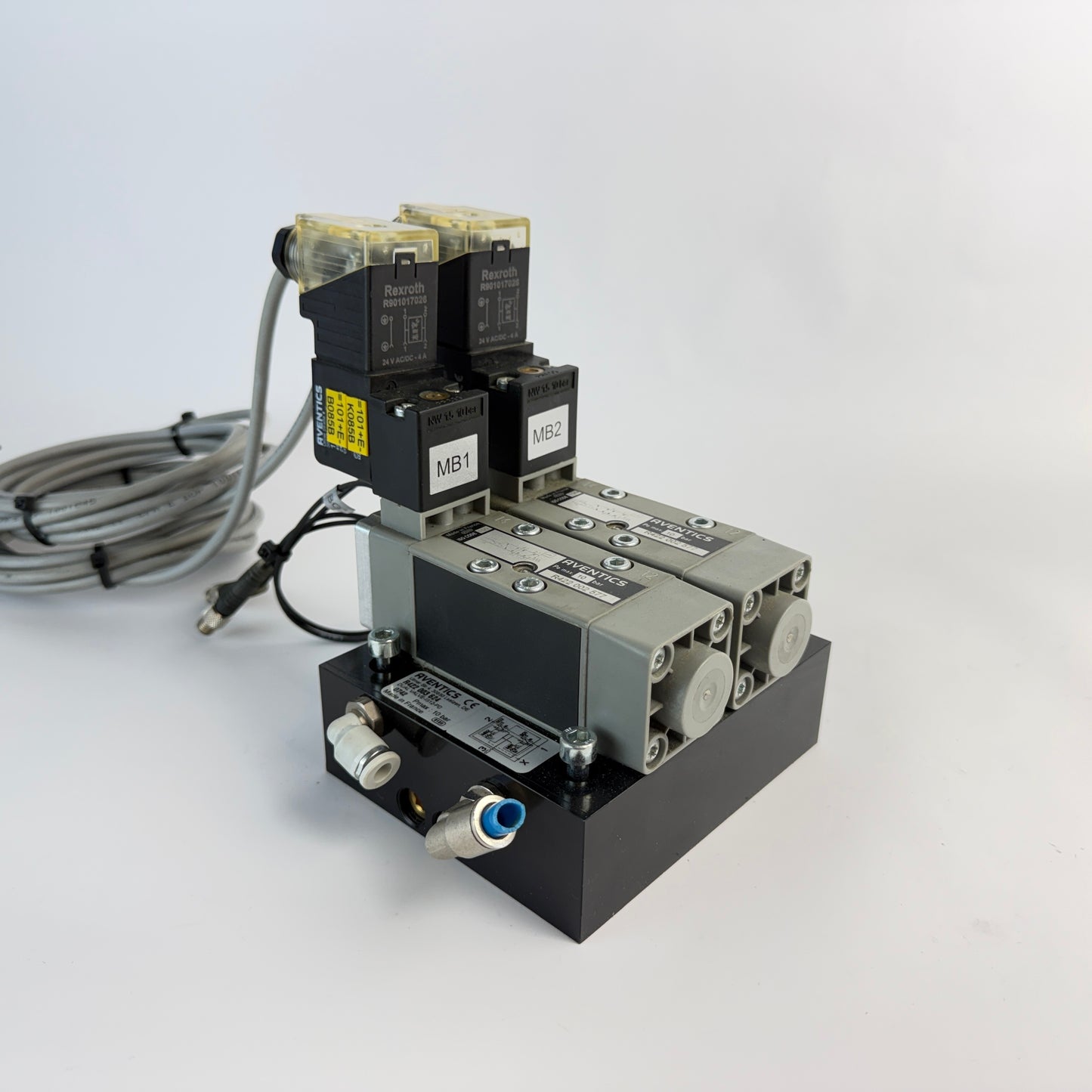 AVENTICS Dual 5/2 Directional Valve R422 002 577 w/ Valve Island R422 003 624 Sensors Coils