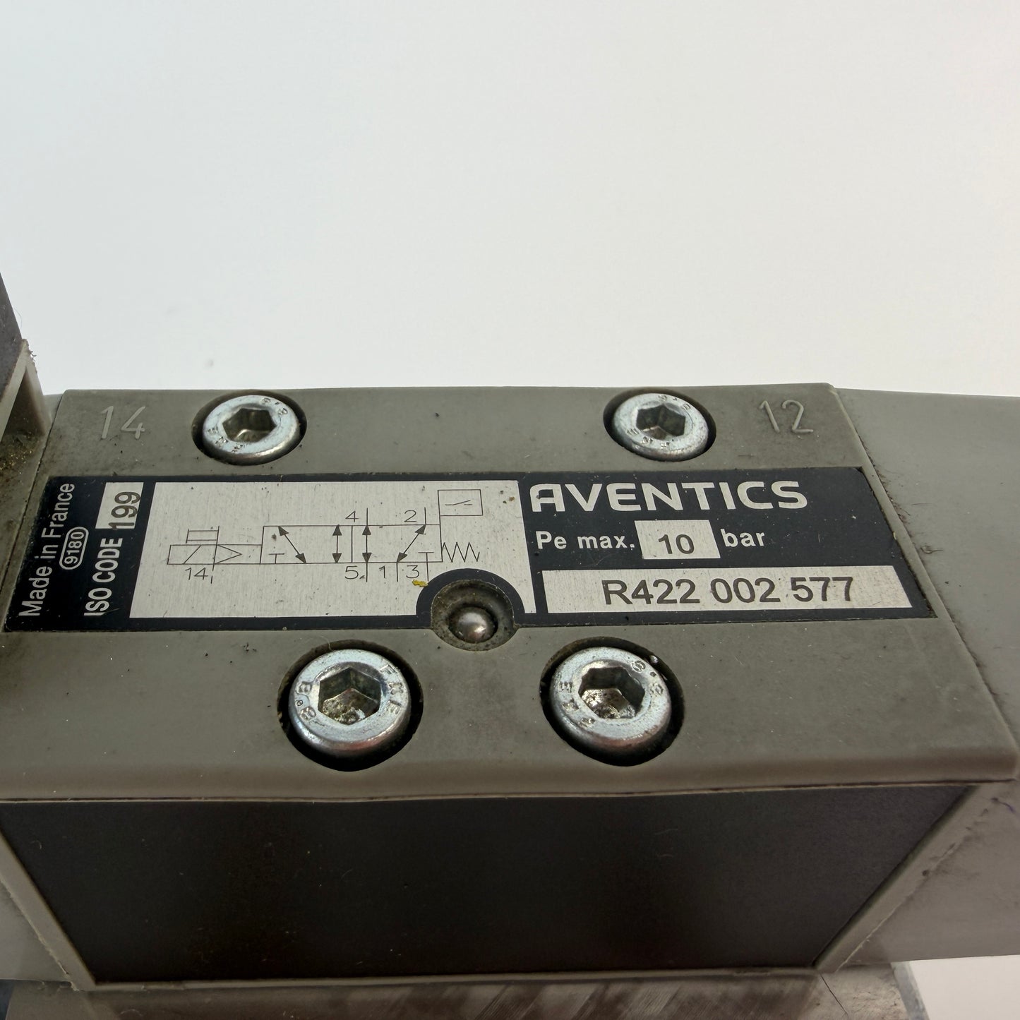 AVENTICS R422 002 577 5/2 Pneumatic Directional Valve w/ Coil 1824210223 Sensor Cable