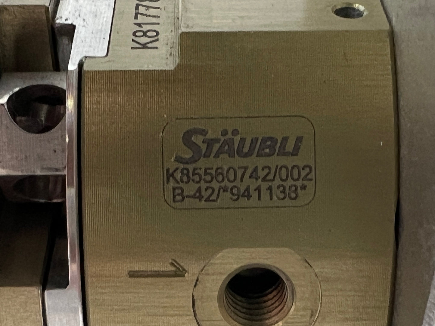 Staubli K85560742/002 B-42 941138 Automatic Robotic Tool + 2x Balluff Sensors BMF001L + 1x Sensor