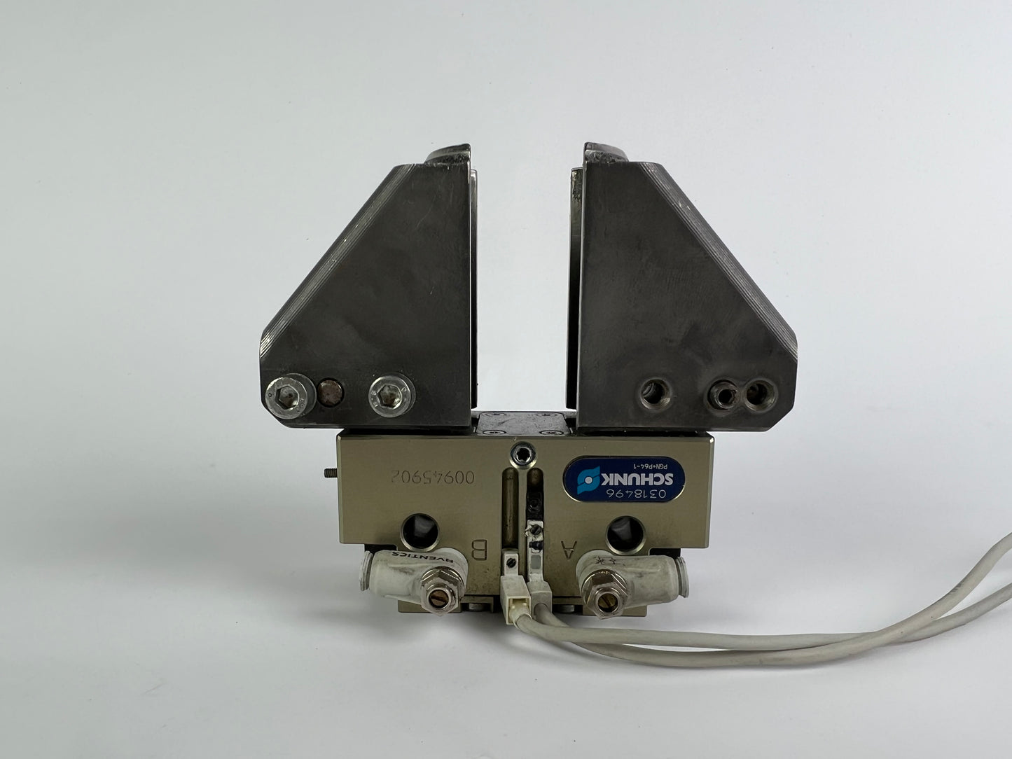 Schunk PGN+P64-1 Pneumatic Gripper 0318496 + 2x Sensors 135cm