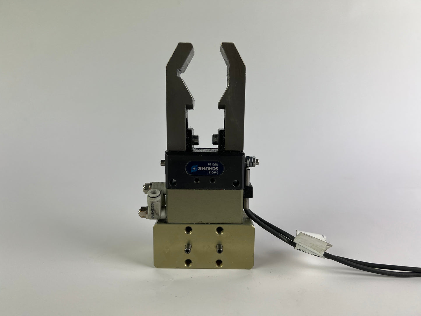 Schunk MPG 50 Two-Finger Parallel Gripper 340013 + 2x Balluff BES00JJ Inductive Sensors 160cm