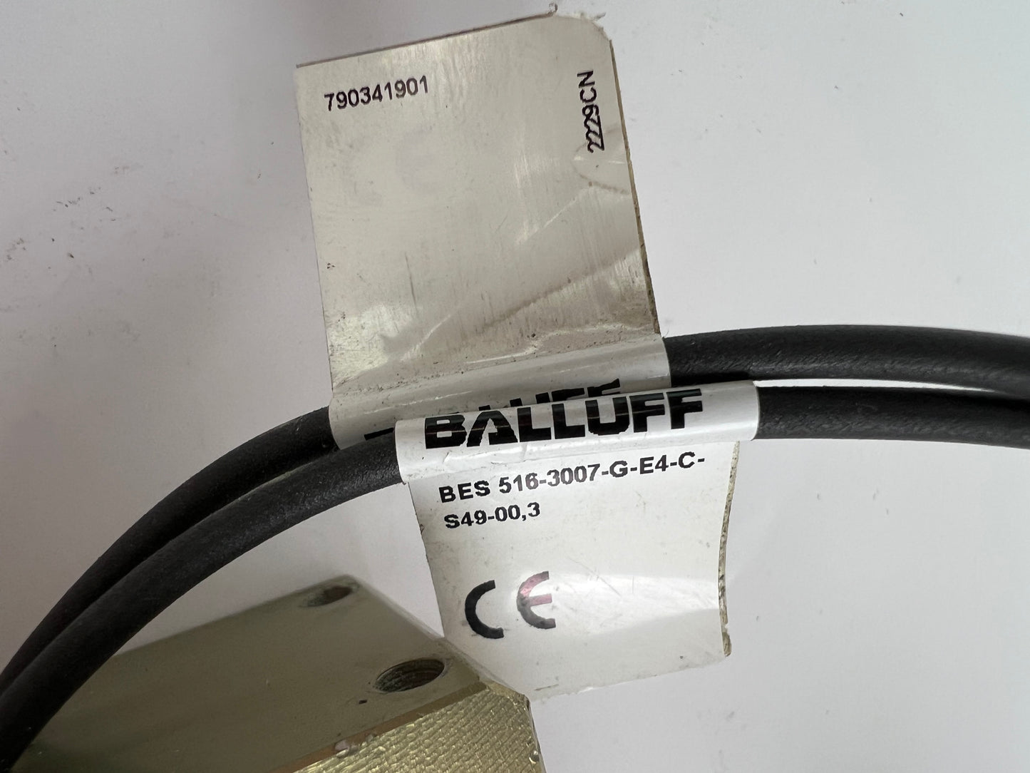Schunk MPG 50 Two-Finger Parallel Gripper 340013 + 2x Balluff BES00JJ Inductive Sensors 160cm