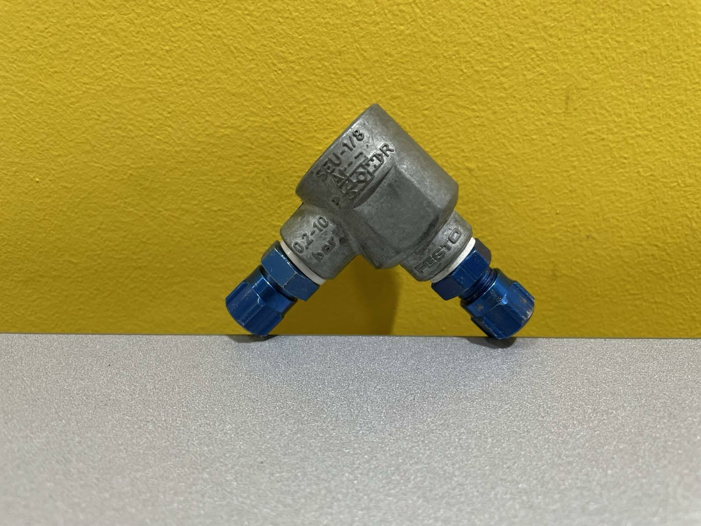 Festo Seu-1/8 Quick Valve Exhaust Built In Silencer P/N 4616