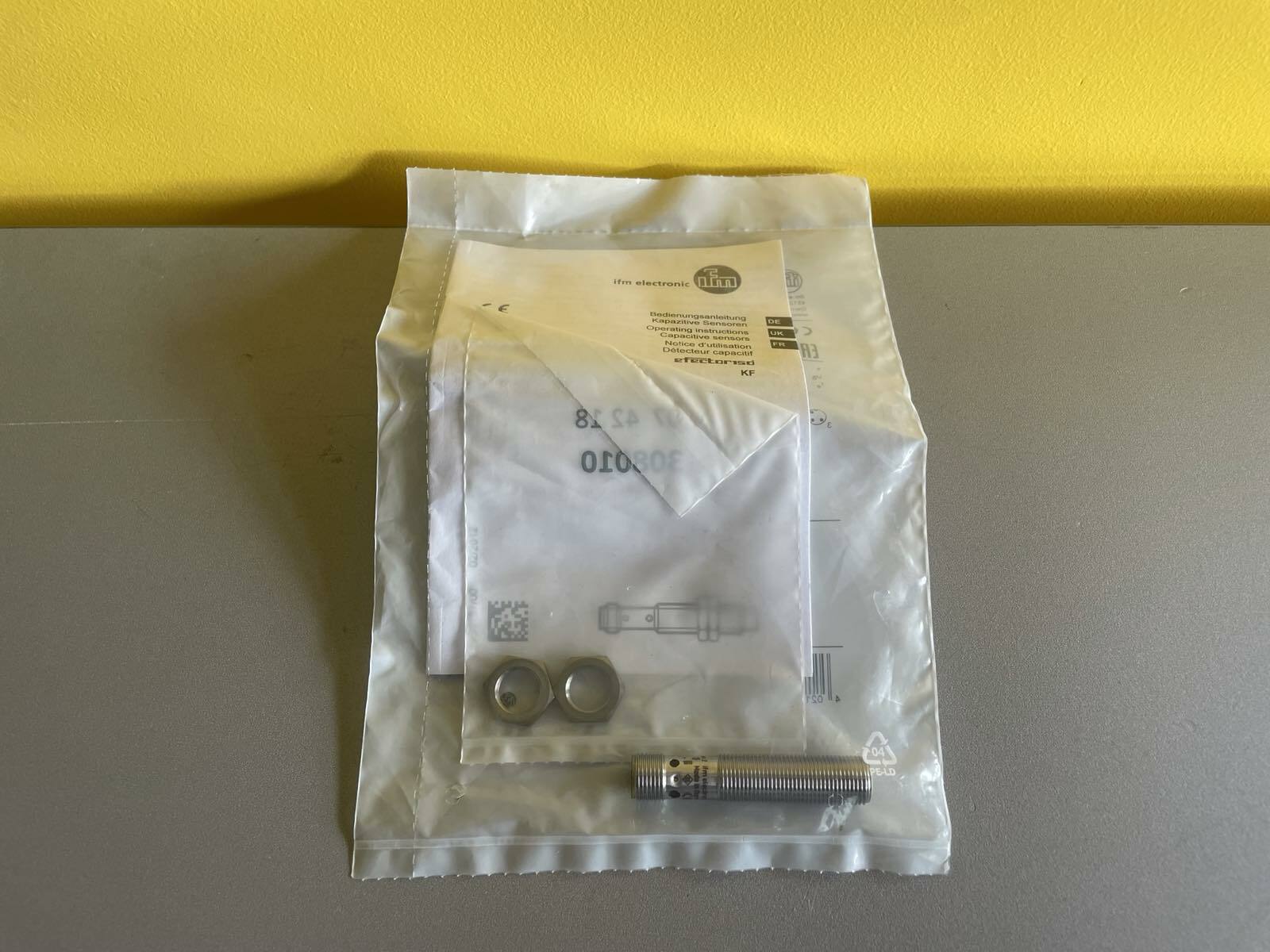 ifm Capacitive sensor KF5001 – HEXAGON Spare Parts
