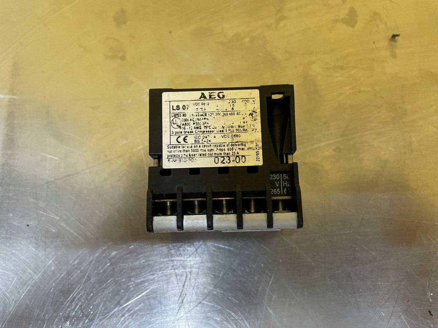 CONTACTOR AEG LS07 7A 230V 3Kw